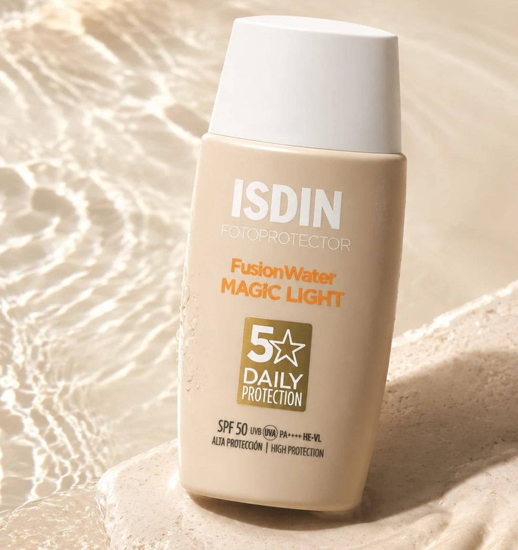 ضدآفتاب رنگی ISDIN مدل FUSION WATER MAGIC TINTED